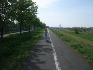 多摩川沿いへサイクリング